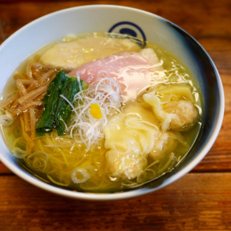 美しき塩わんたん麺(らぁ麺屋 飯田商店)