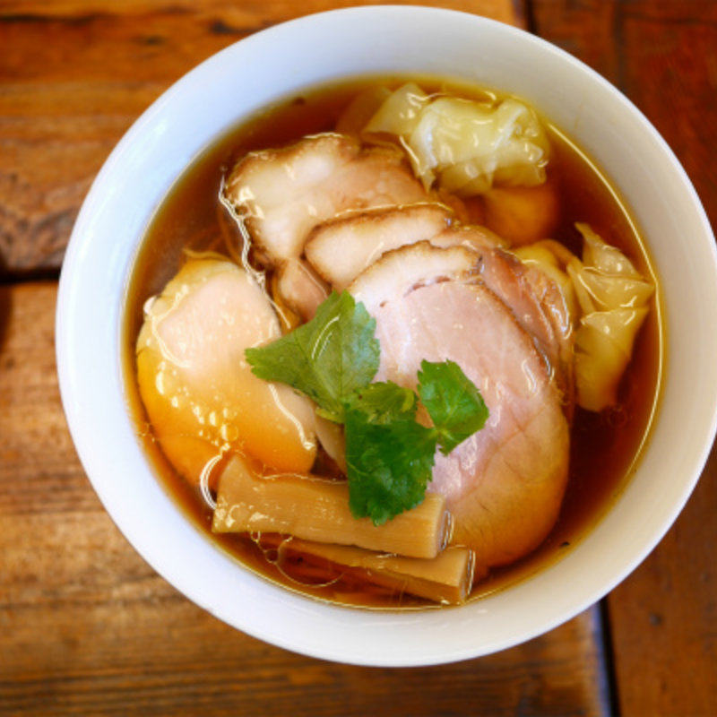 醤油チャーシューワンタン麺(らぁ麺屋 飯田商店)