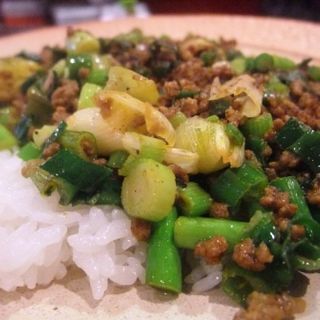 ネギまみれの肉キーマカレー(カレー&スパイス創作料理 ラヴィリンス)