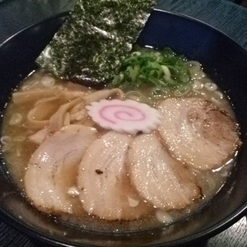ちゃーしゅう牛骨正油らぅめん(らうめん吟屋 川中島店)
