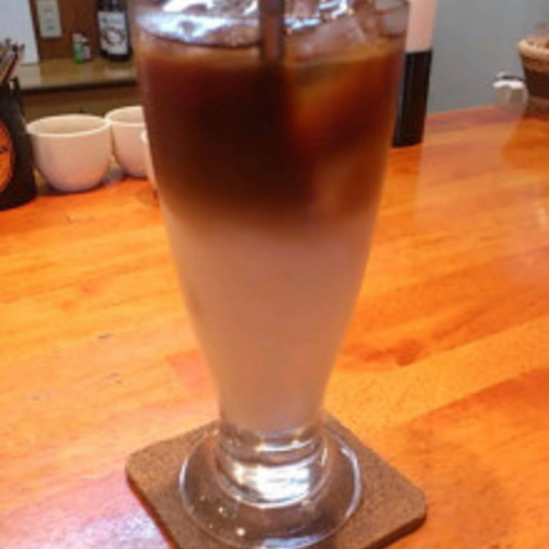 アイスカフェオレ(ROUND CAFE)