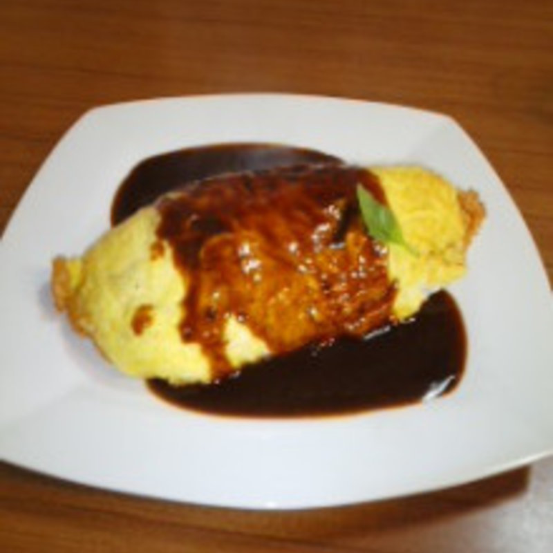 オムライス(ラク亭 （らくてい）)