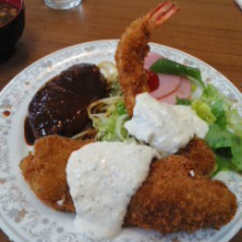 お昼のランチ(ラク亭 （らくてい）)