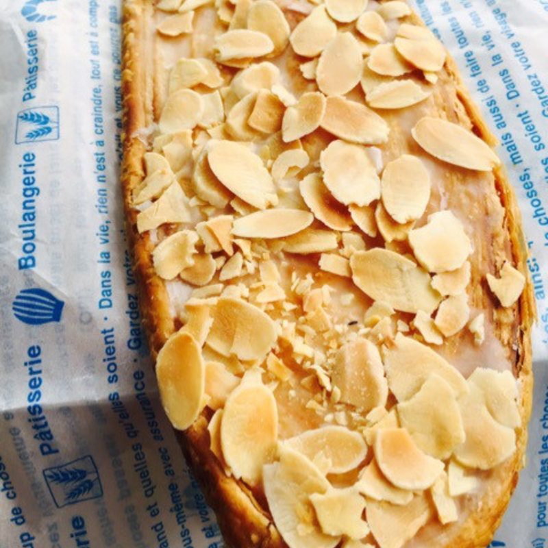 クロワッサンラムアーモンド(ラスティコ )