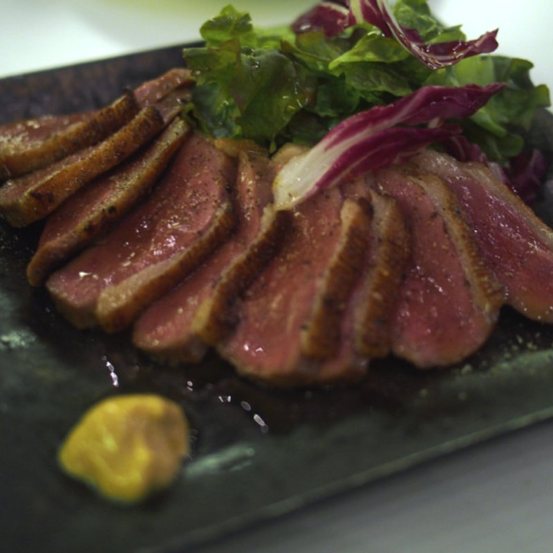 燻製鴨胸肉のロースト(ラバサラ カフェアンドグリル 浅草店 （LaVASARA CAFE&GRILL）)
