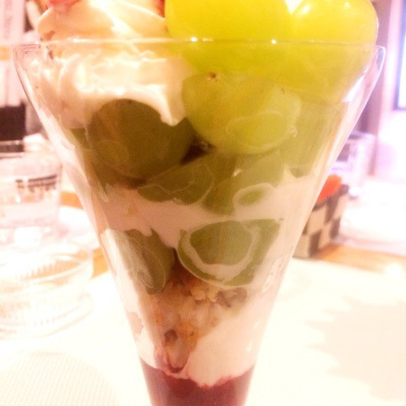 サンシャインマスカットパフェ(ラフルッタ （lafrutta）)