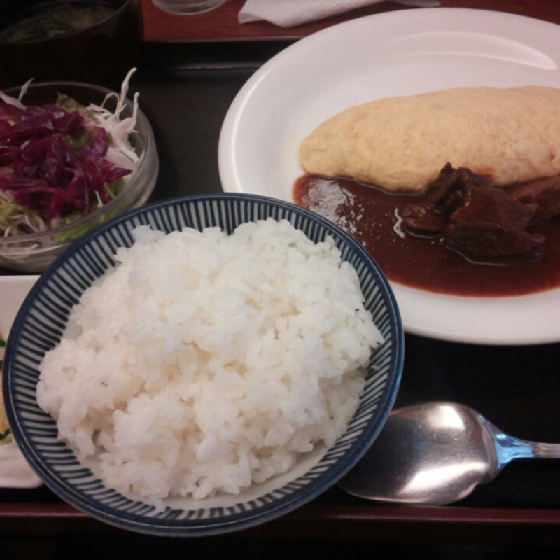 ビーフシチューオムライス(Ｌ'Ａｍｉ)