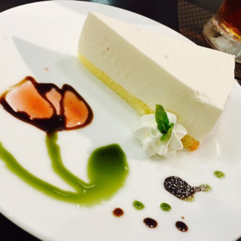 苺のレアチーズケーキ(ラルーチェ80℃)