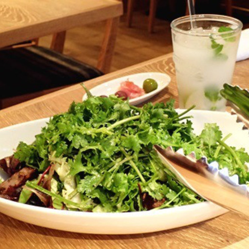 香草サラダ(神田の肉バル ランプキャップ 神田店)