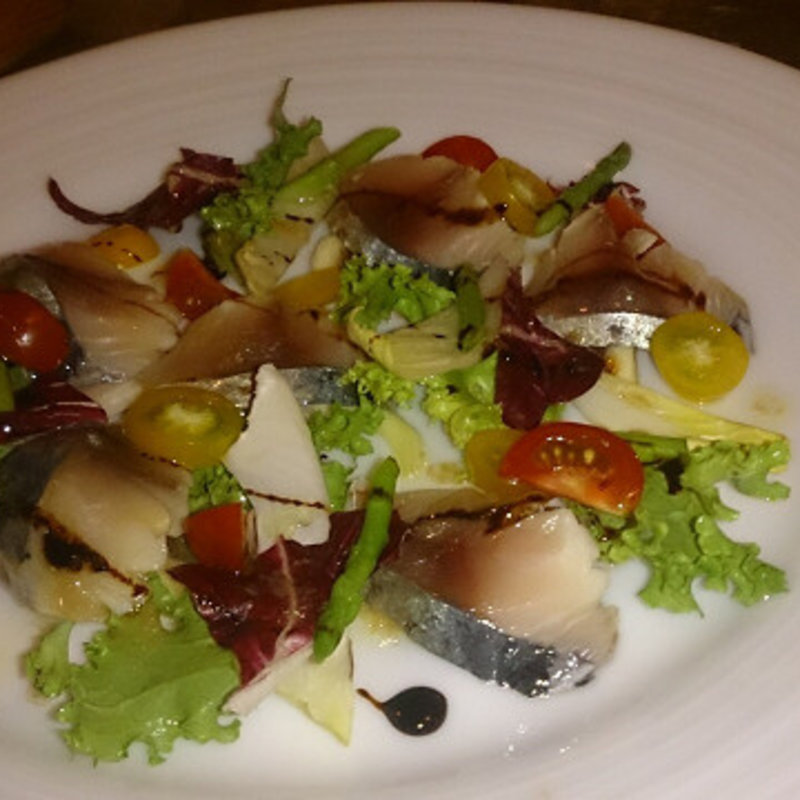 しめ鯖とイチジクのサラダ(リガット)