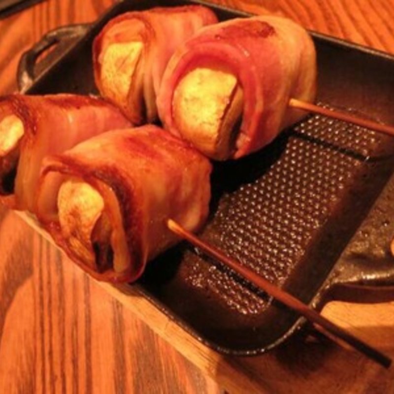 ジャンボマッシュルームとベーコン(RIGOLETTO WINE AND BAR)