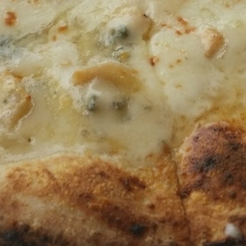 4種のチーズのピッツァ(リストランテ アプリコート)