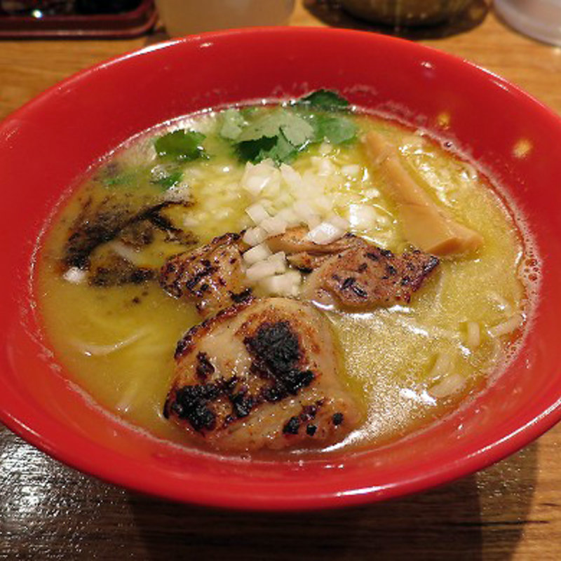 鶏白湯らー麺(りょう花 大阪梅田店)