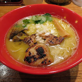 鶏白湯らー麺(りょう花 大阪梅田店)