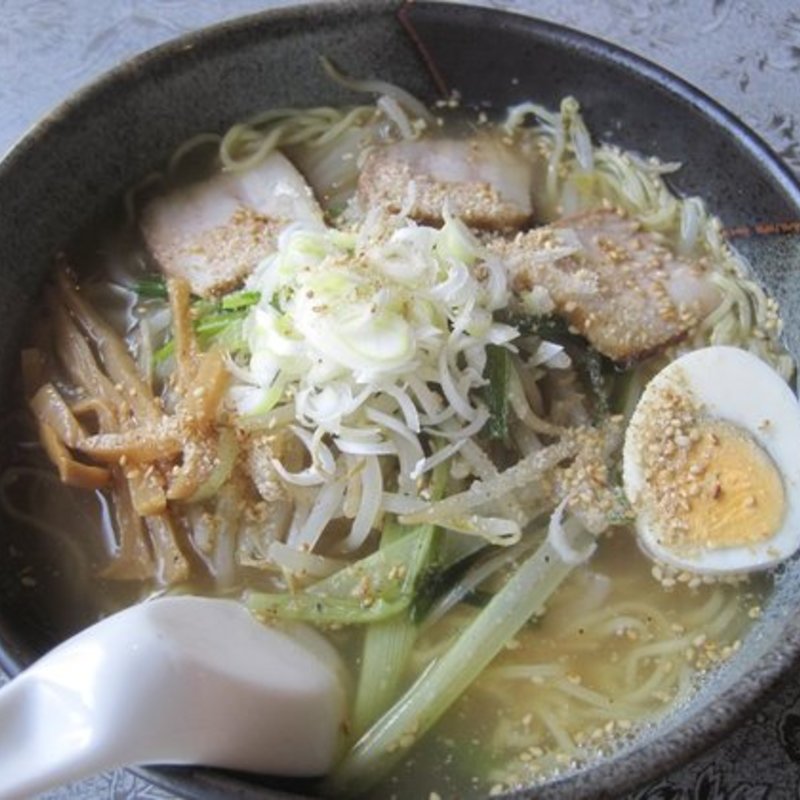 極塩ラーメン(りよん洋風居酒屋 )