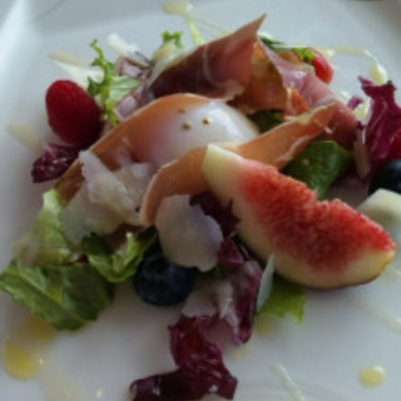 フランス産生ハムのサラダ(フレンチレストラン ル シエール)