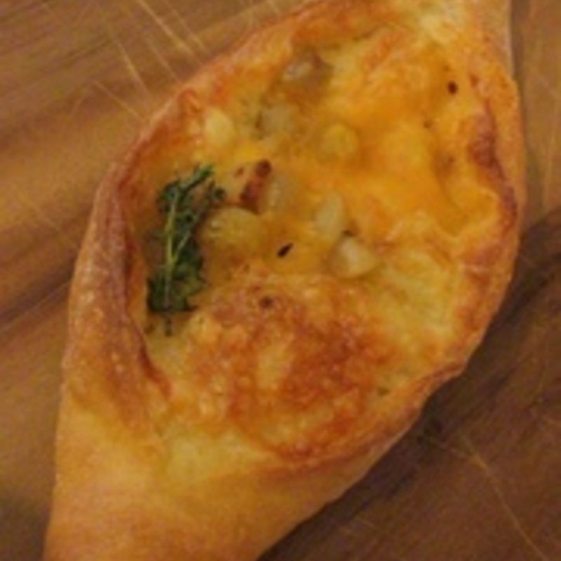 2種のチーズとマカダミアナッツのバトン(ル パン ドゥ ジョエル・ロブション 渋谷ヒカリエShinQs店)