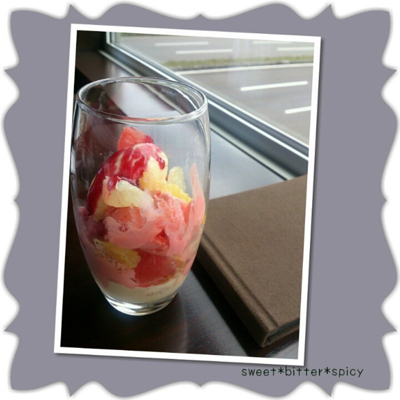 フルーツパフェ(ル・キャトリエム 運河通り店)