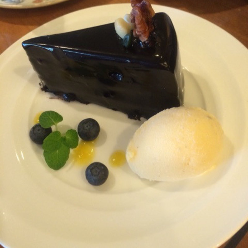 チョコレートケーキ(ロビーラウンジ ル・ジャルダン)