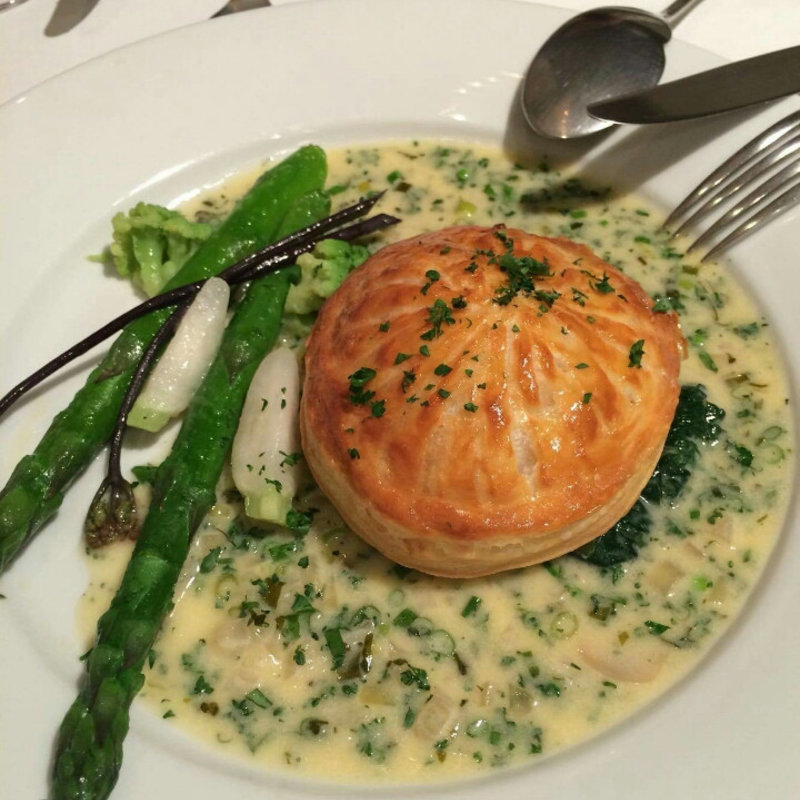 白身魚のパイ包み(Bistrot le Pichet (ビストロ ル・ピシェ))