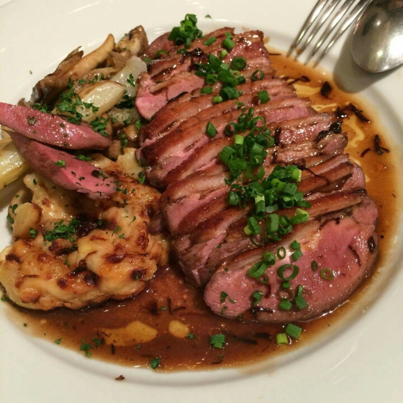 青森産バルバリー子鴨のロースト(Bistrot le Pichet (ビストロ ル・ピシェ))