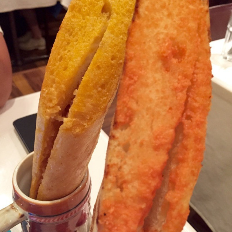 名物pisaの焼き立てバケッ塔 博多明太子バター(ルーチェサンタルチア松井山手店)