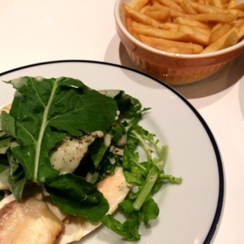 有機ジャンボマッシュルームとルッコラのサラダ(レ ロジェ ビストロ ド ロア （LES ROSIERS BISTROT DE L’OIE）)