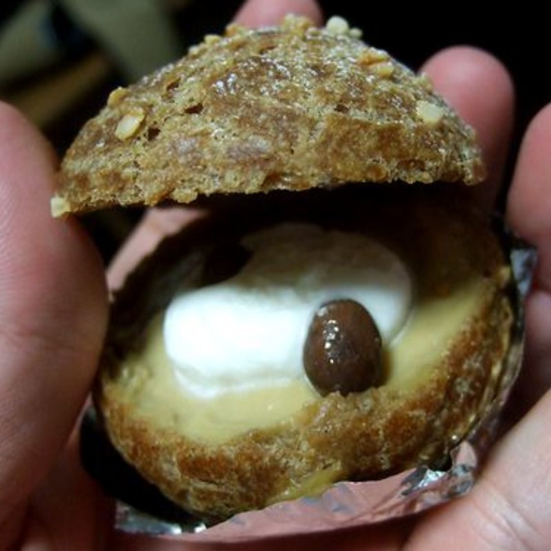 シュークリーム珈琲(ケーキの店レジャン)