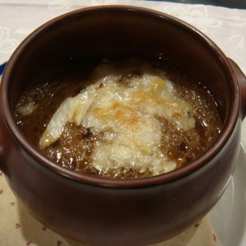 オニオングラタンスープ(レストラン カウベル本店)