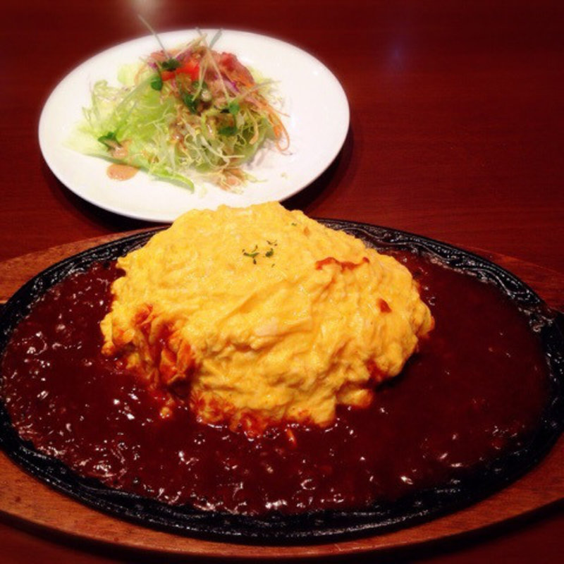 オムライス サラダセット(レストラン シロ )