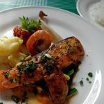 お魚ランチ　サーモンのポワレ(レストラン ミグロ)