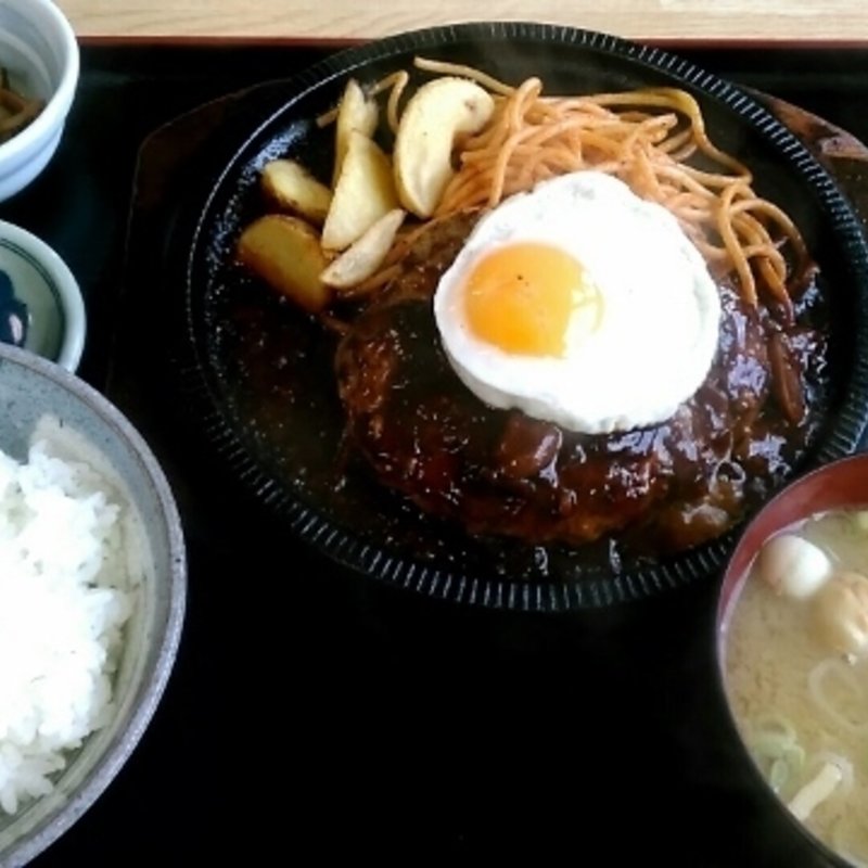 目玉ハンバーグ(レストラン 味禄)