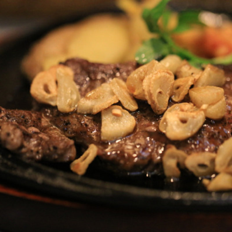 ガーリックステーキ（スープ、ミニサラダ、ライス付）(レストランくれそん )