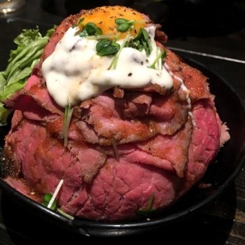 ローストビーフ丼（大）＋ライス大盛(レッドロック 原宿店)