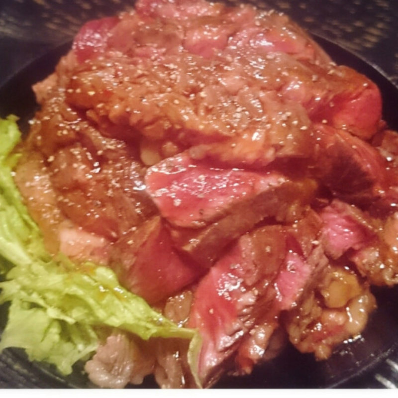 ステーキ丼(レッドロック 高田馬場店)