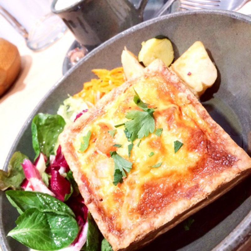 サーモンのキッシュ(ローズベーカリー （Rose Bakery）)