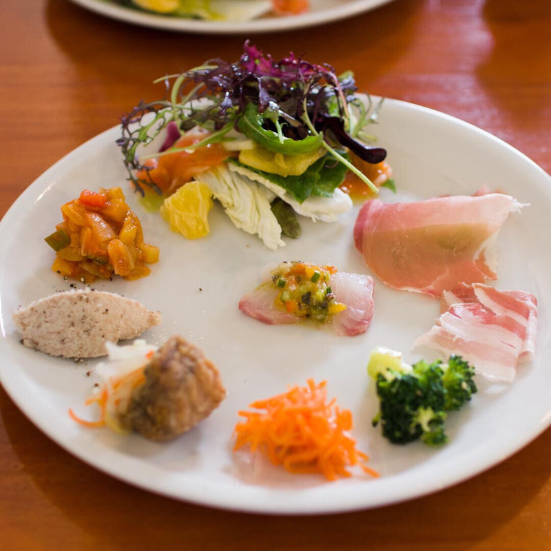 前菜の盛り合わせ(オステリア バルキーニョ)