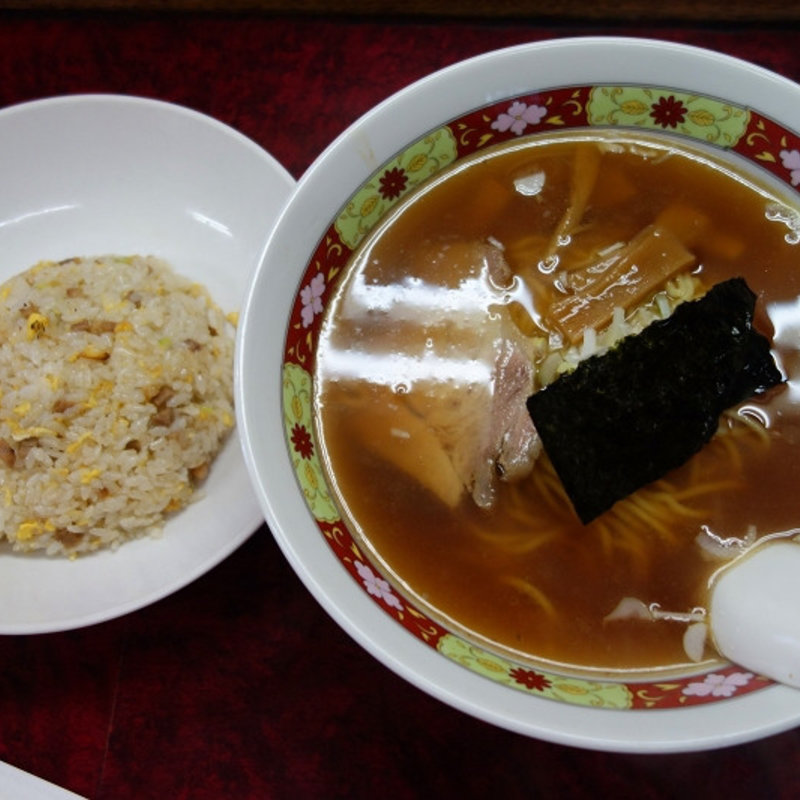 ラーメン半チャーハン(ローラン )