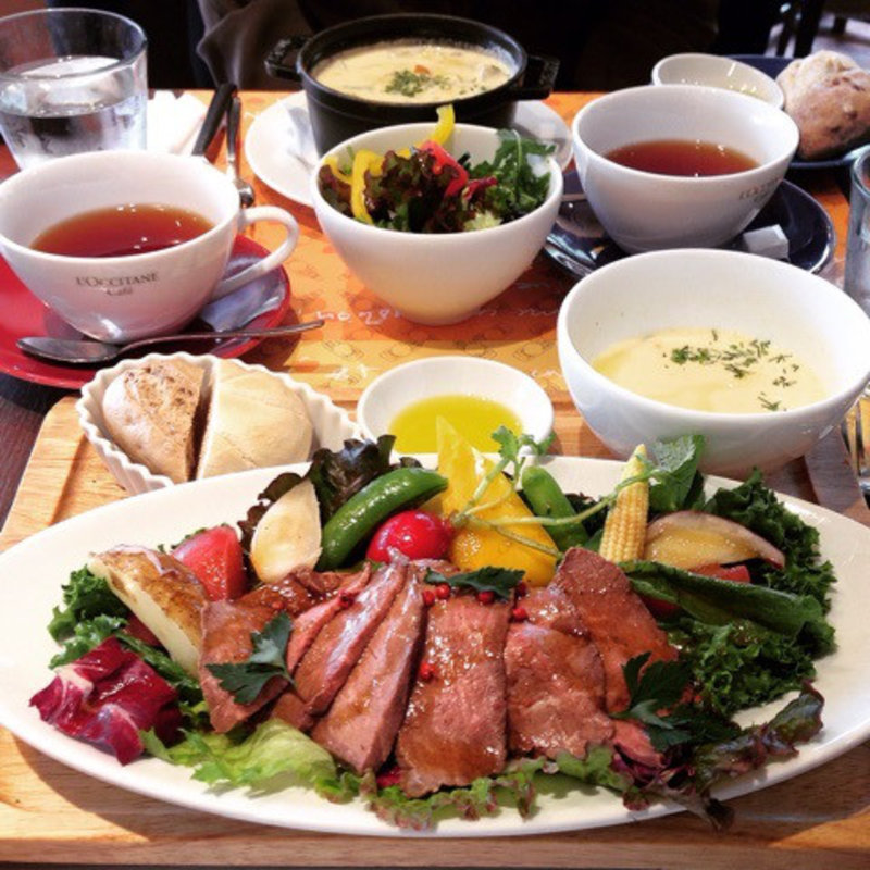 ローストビーフと彩り野菜のヘルシーランチ(ロクシタンカフェ渋谷店)