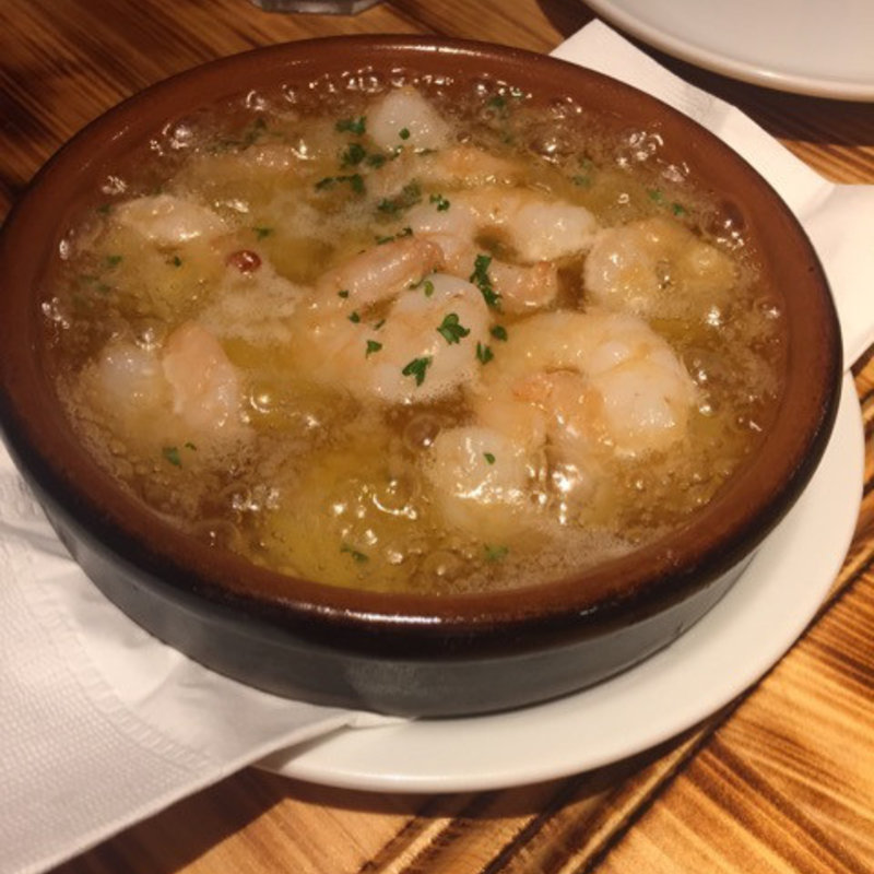 エビ一杯のガーリックオイル煮(ロスティッチェリア イルソーレ)