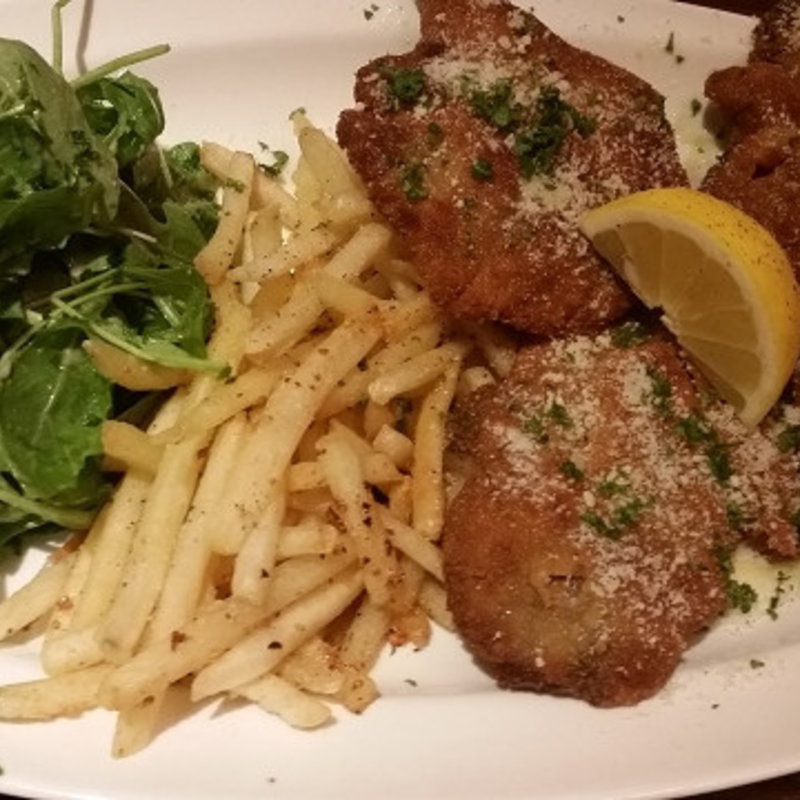 羊と牛肉のカツレツ(ロステリア・ディ・トシ)