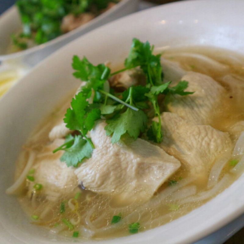 チキンのフォー(ロブ フォートンズ （ROB PHOTONS）)