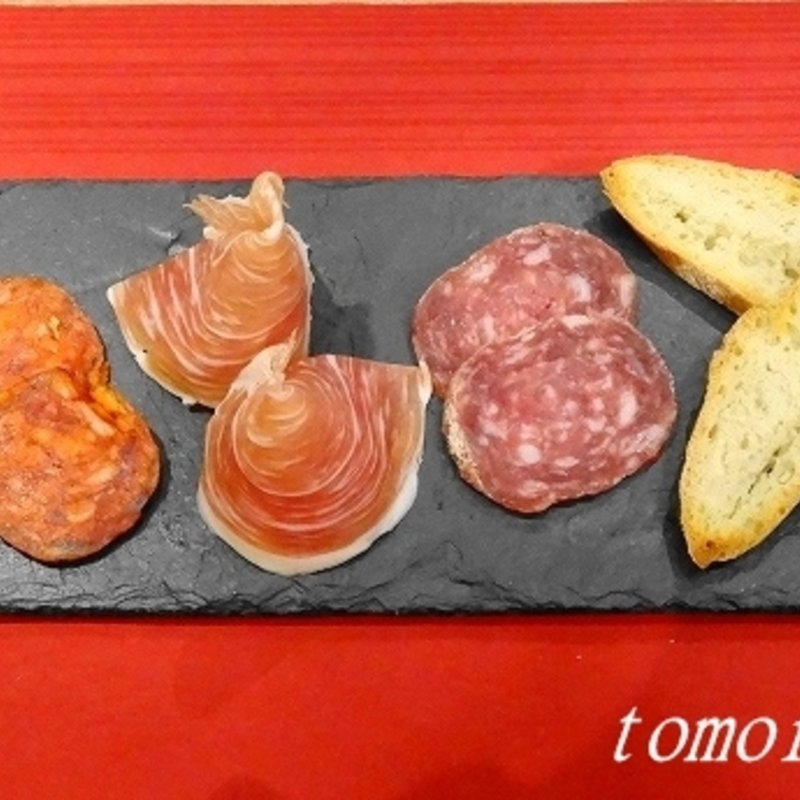 フランス産　生ハムプレート(ワールド・ワインバー 横浜元町店 （World Wine Bar）)