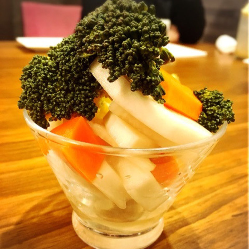 農家野菜の自家製ピクルス(ワインと南部鉄器 キッチン東京オーブン 本店)