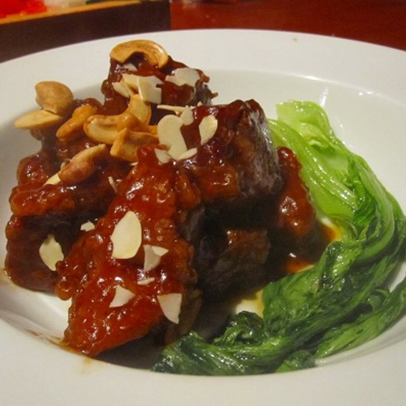 黒酢酢豚(わらび 花堂本店)