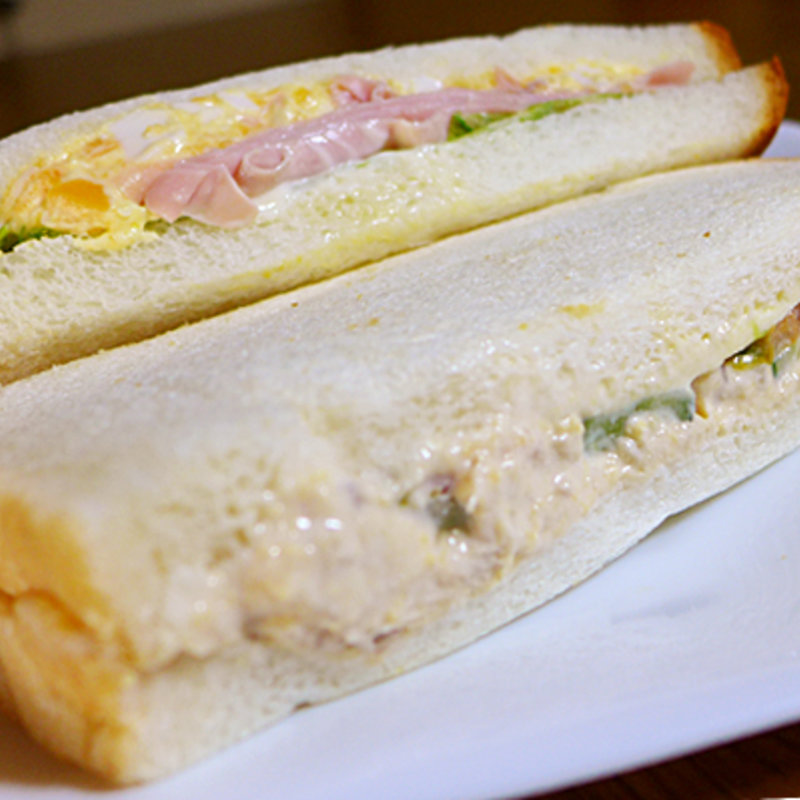 ハム玉子サンドウィッチ＆ツナサンド(ワンコインベーカリー フジグラン高陽店 )