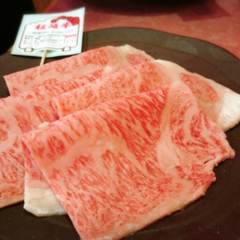 焼肉とすき焼きがセットになっているコース(一升びん　本店　はなれ )