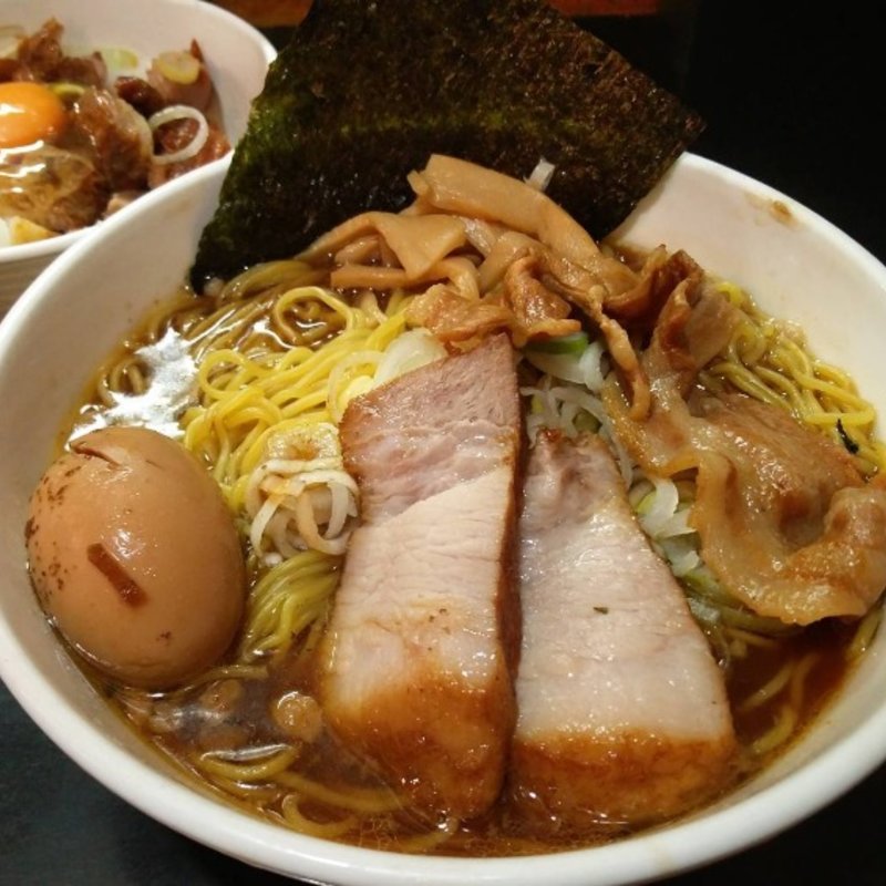 悪魔ラーメン(サンマ丸干し&真鯛の頭)(一条流がんこ総本家分家荒木町)