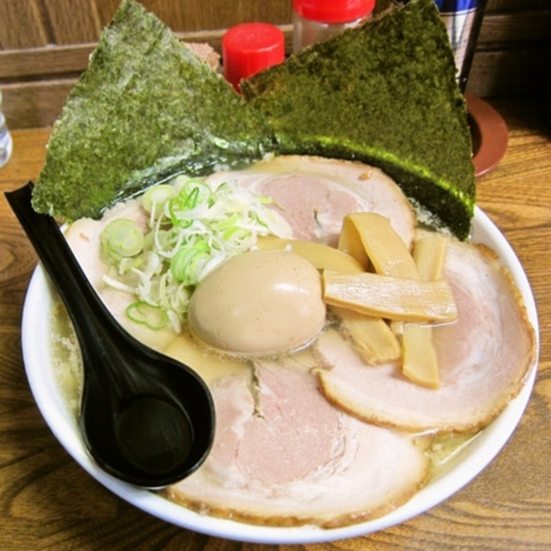 醤油らーめんのスペシャル(宗家一条流がんこラーメン吉三郎)