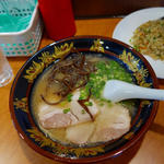 ラーメンと半チャーハンのセット(一竜 中山競馬場前店 )